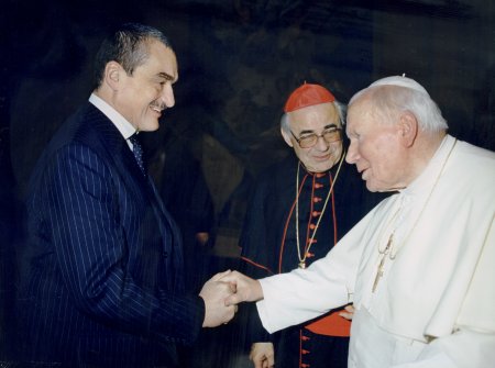 S kardinálem Vlkem při audienci u papeže Jana Pavla II.